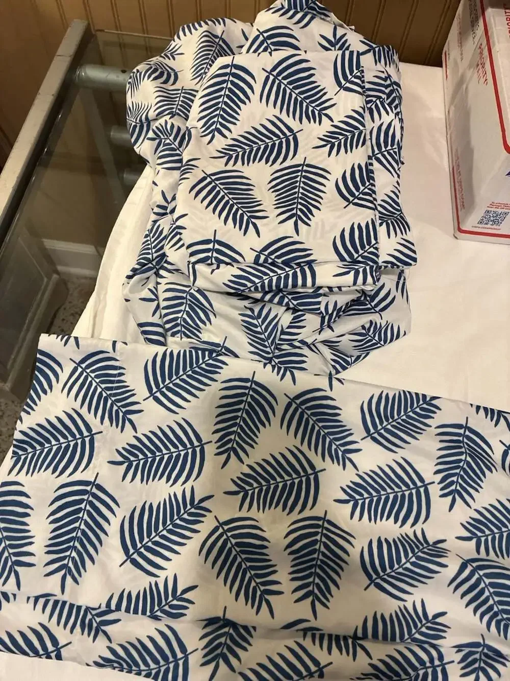Pillowfort Blue and White Fern Leaf Pattern Sheets Twin